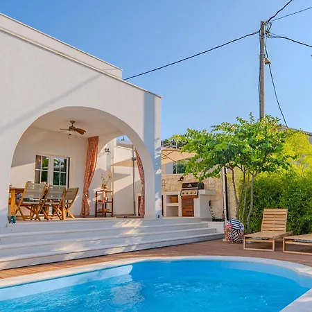 Appartement Family-friendly With Swimming Pool Arbanija, Ciovo - 11789 *