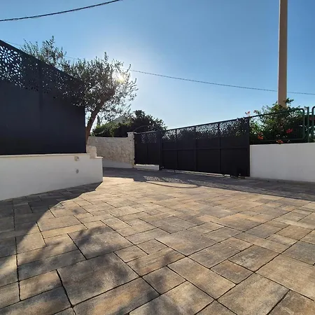 Apartment Family-Friendly Apartments With Swimming Pool Arbanija, Ciovo - 11789 Trogir