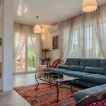 Family-Friendly Apartments With Swimming Pool Arbanija, Ciovo - 11789