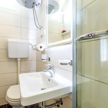 Family-Friendly Apartments With Swimming Pool Arbanija, Ciovo - 11789 *