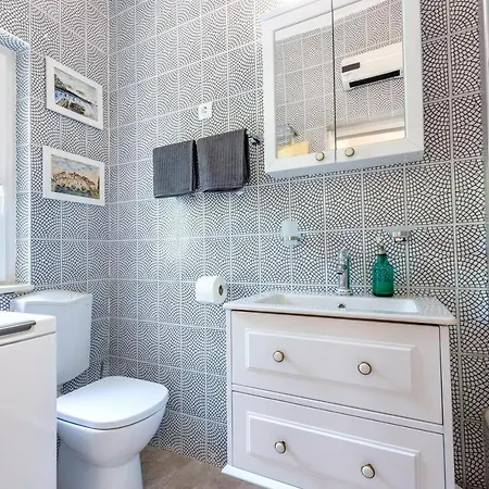 Διαμέρισμα Family-friendly With Swimming Pool Arbanija, Ciovo - 11789 Τρογκίρ