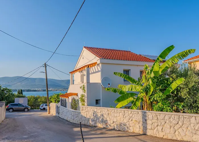 Family-friendly With Swimming Pool Arbanija, Ciovo - 11789 公寓 *