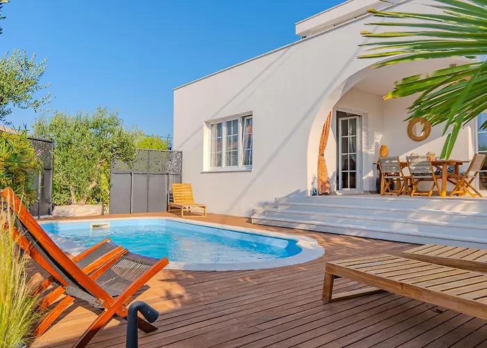 Family-friendly With Swimming Pool Arbanija, Ciovo - 11789 * 特罗吉尔