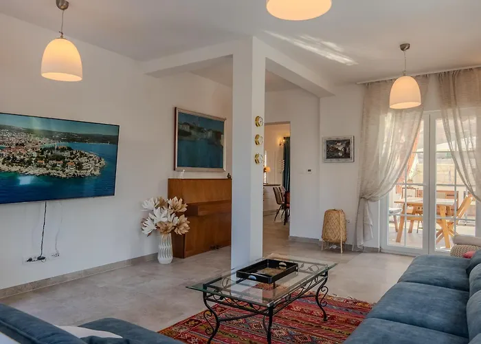 Family-friendly With Swimming Pool Arbanija, Ciovo - 11789 公寓