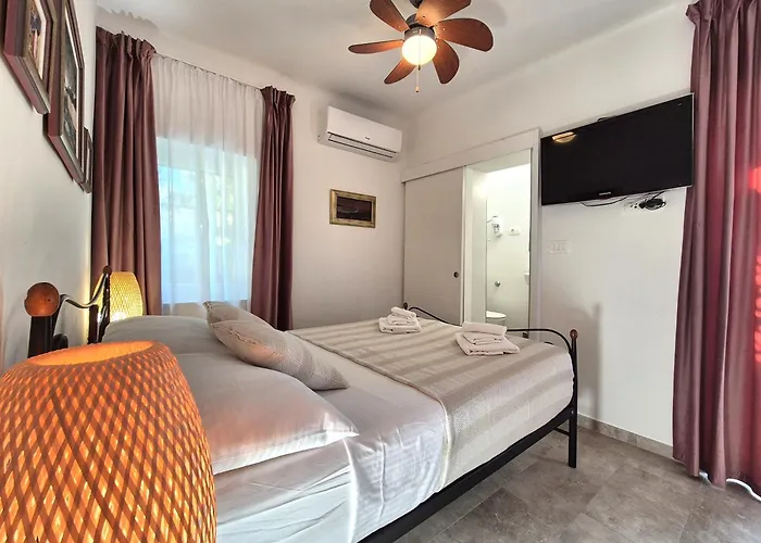 公寓 Family-friendly With Swimming Pool Arbanija, Ciovo - 11789